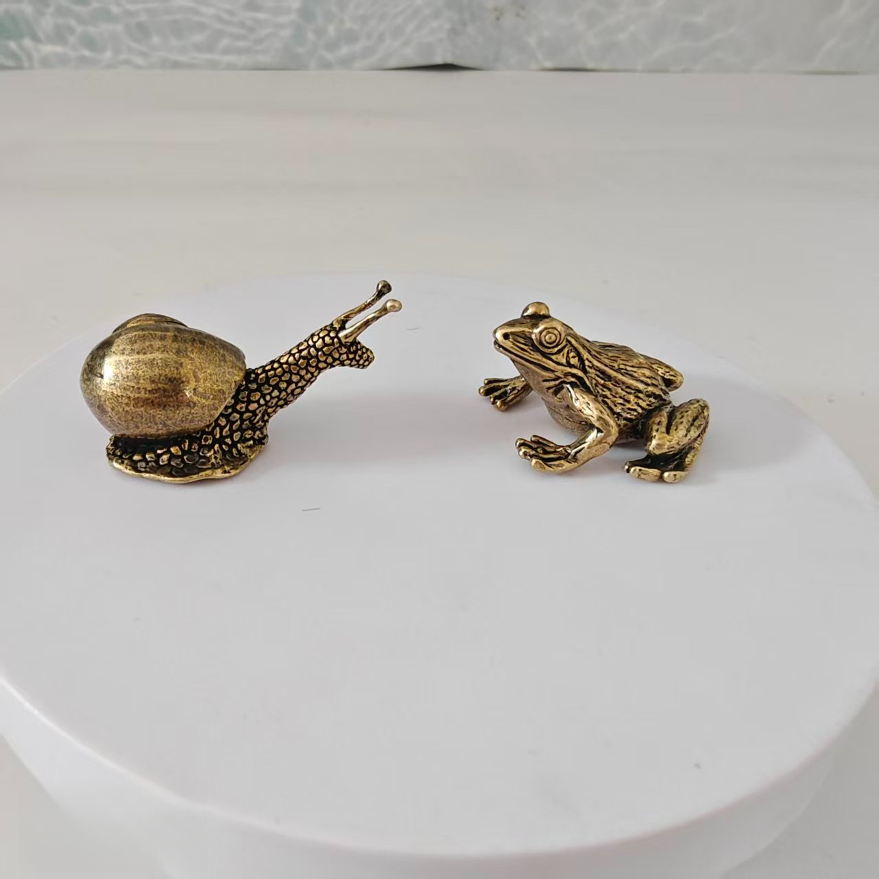 Aquarium Fish Fishing - 2 stuks messing mini-ornamenten van kikker